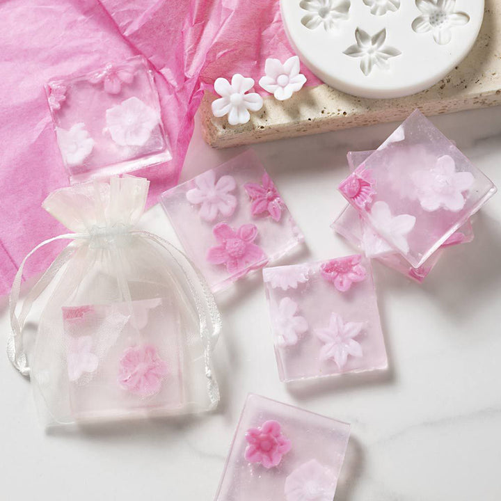 Pretty Flower Soaps | Soap Making Complete Craft Kit | Makes 8 | Gift Idea