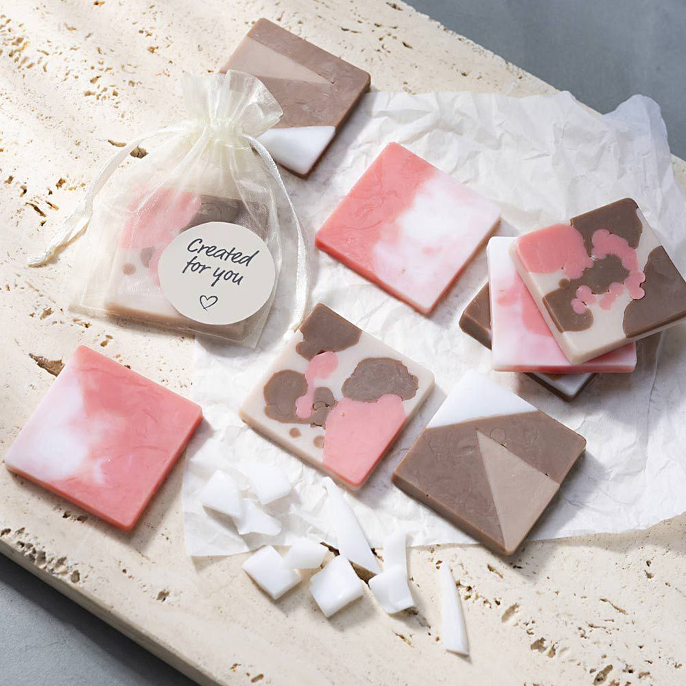 Colour Blend Soap | Soap Making Complete Craft Kit | Makes 9 | Gift Idea